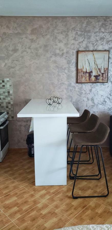 Oassis Lägenhet Bar Exteriör bild